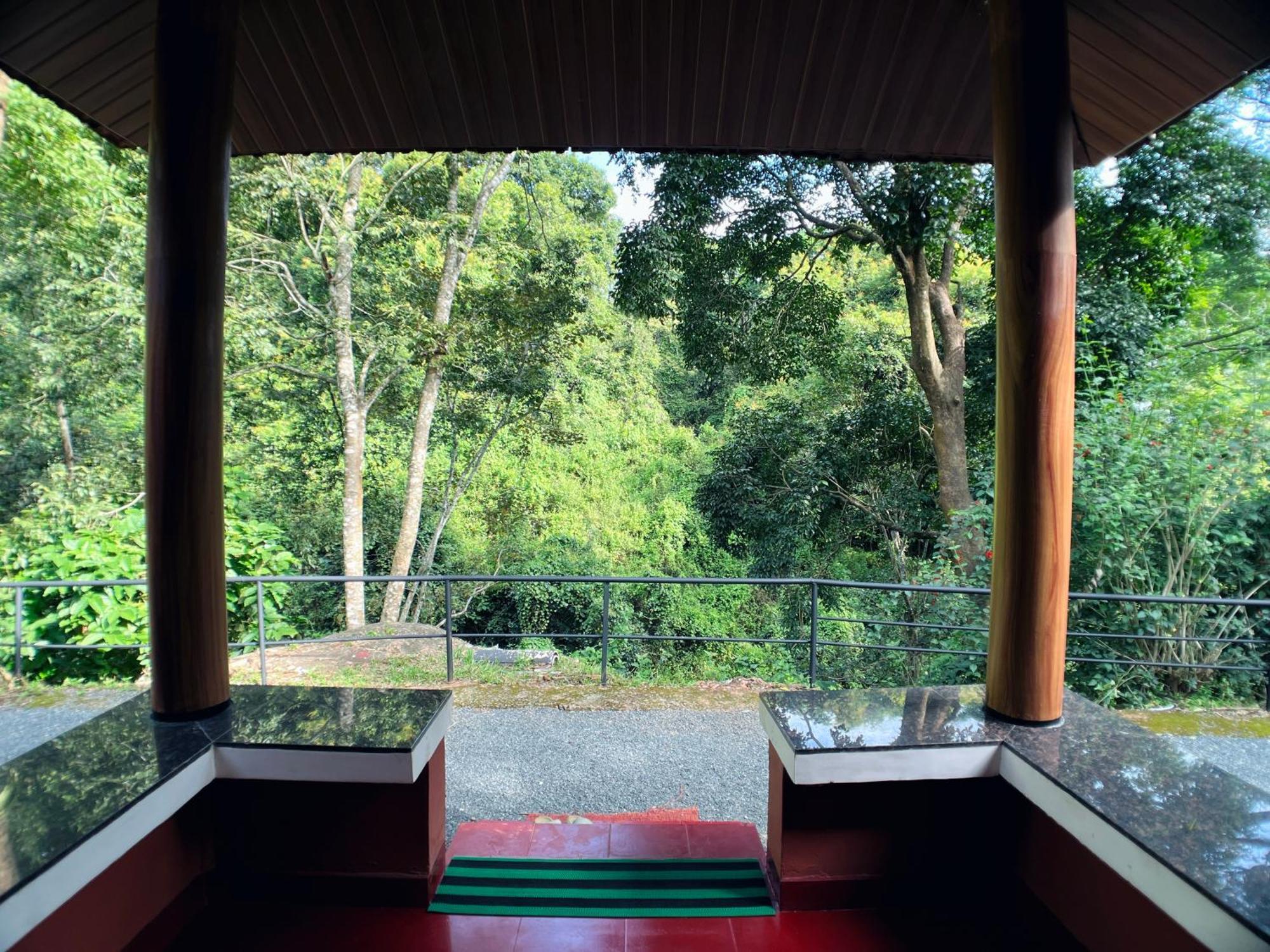 Mahout Resort Wayanad - An Experiential Jungle Stay With Waterfall Kalpetta Exterior foto